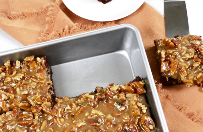Bare Uncoated Bakeware by USA Pan
